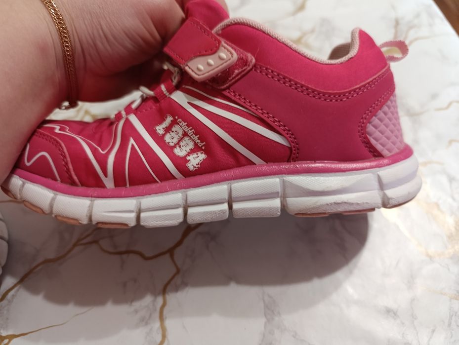 Кросівки для дівчинки