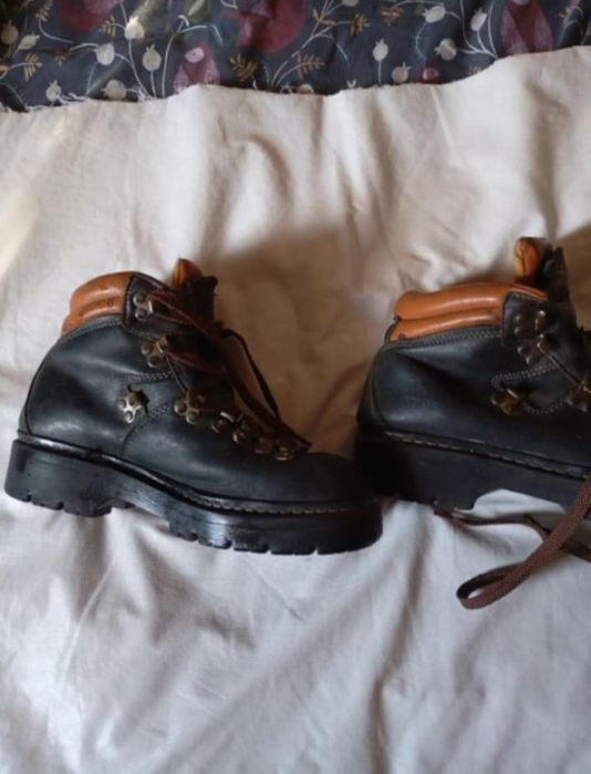 Ботінки жіночі шкіряні native American