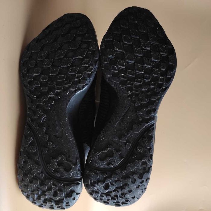 Кросівки найк Nike renew run 4 (DR2677-001)  р.44