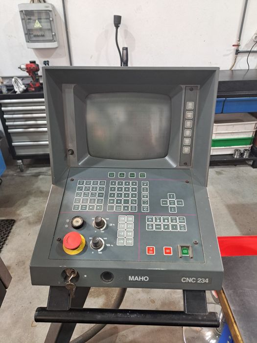 Centro de maquinação MAHO MH600W