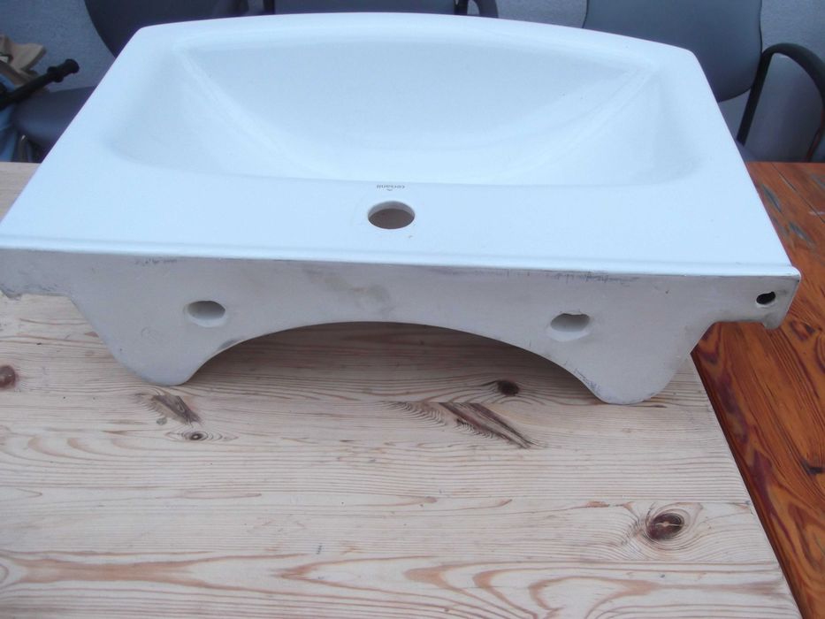 Porcelanowa umywalka  CERSANIT 60 x 41cm