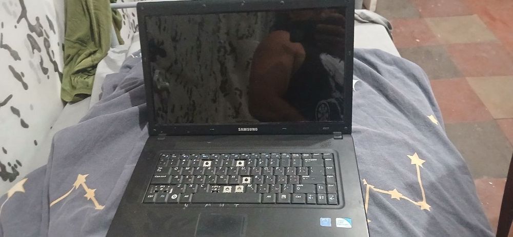 Ноутбук Samsung NP-R517