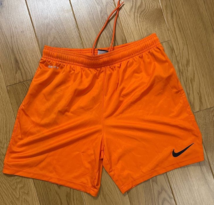 Мужские шорты Nike оранжевые размер S