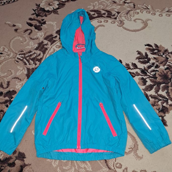 Легенька вітрівка зі штанами