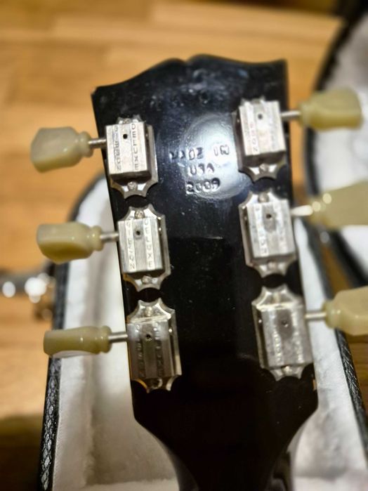 Gibson les paul studio 2009 + case