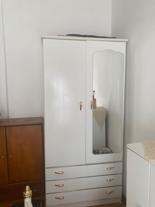 Mobília de quarto em excelente estado