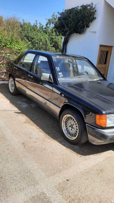 Mercedes 190 no Algarve