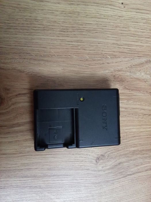 Ładowarka Sony BC‑CSG