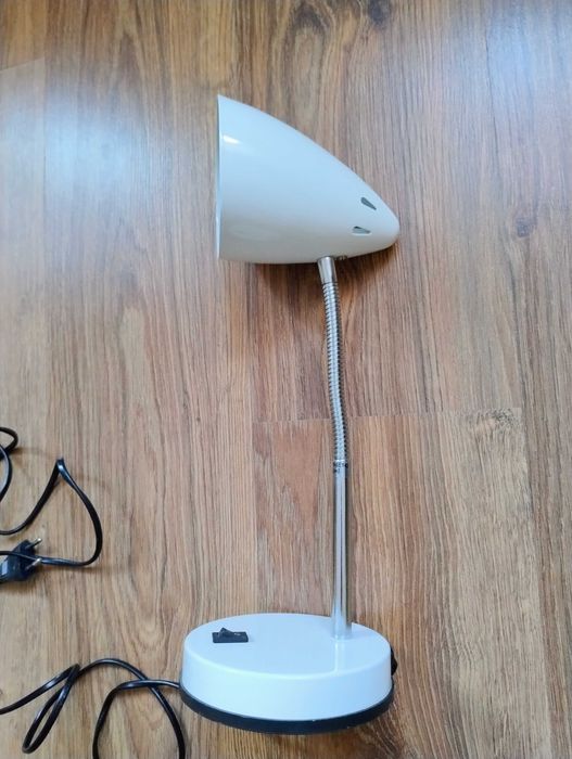 Lampka nocna stojąca biurkowa E14