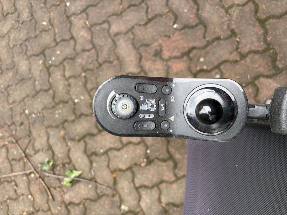 Wózek inwalidzki elektryczny