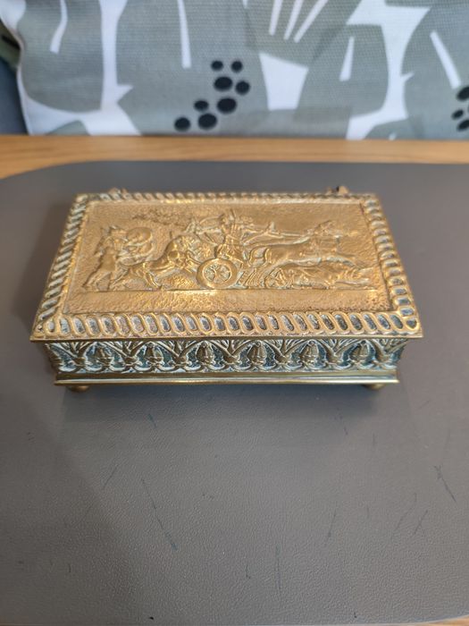 Szkatułka z brązu Francja