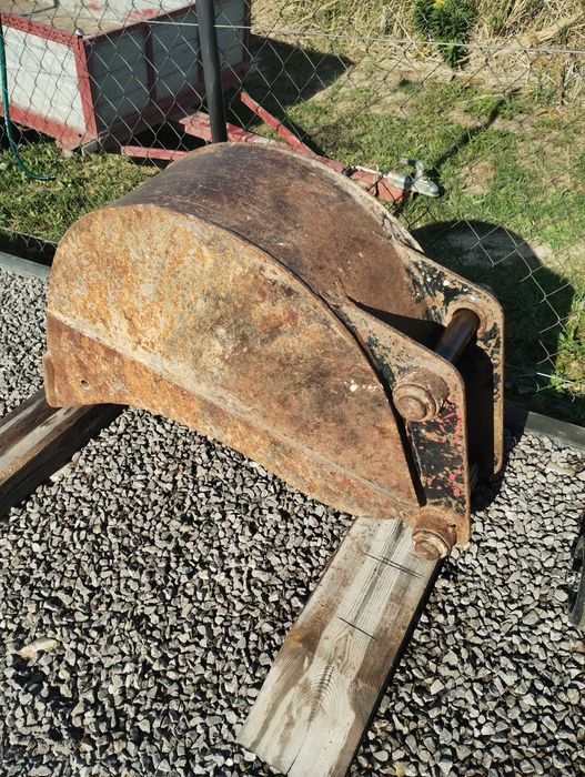 Łyżka kopiącą 30cm pracowała z JCB 3cx