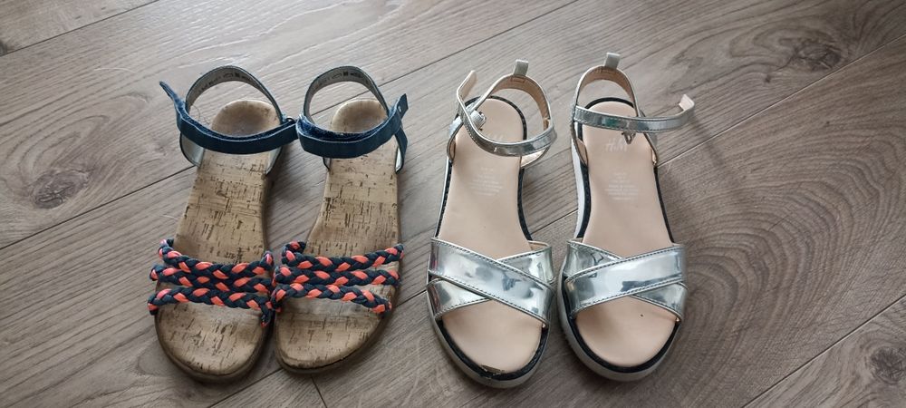 Sandałki dziewczęce 2 pary rozm. 35 i 36