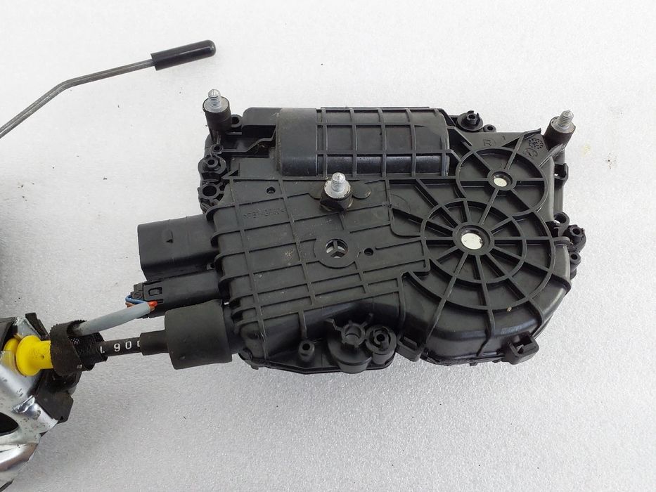 Fechadura / fecho porta frente esquerdo BMW X6 (E71, E72)