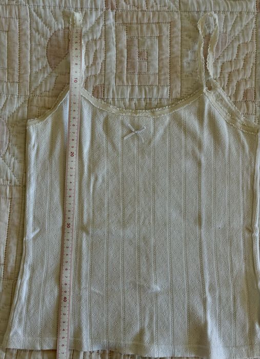 Tops interiores brancos