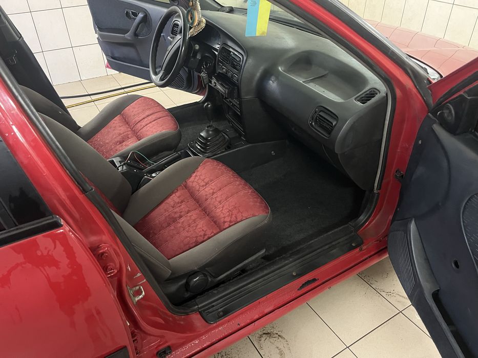 Nissan primera p10