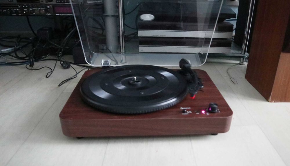 Ретро проигрыватель виниловых пластинок Auna TT-Classic Bluetooth USB