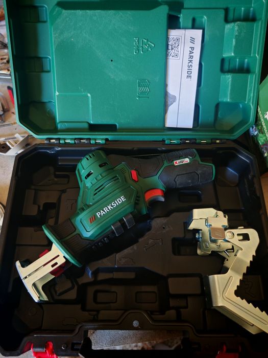 serra corta ramos Parkside 12v novo