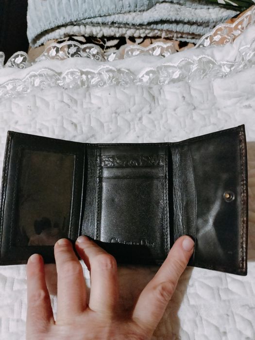 Гаманці та клатчі