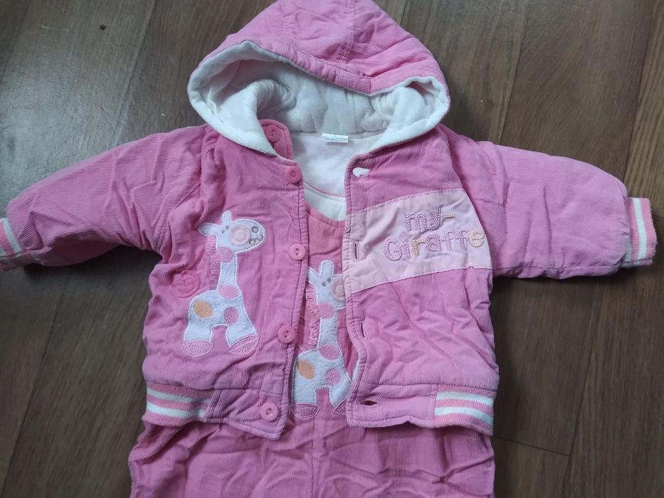 Продам комбінезона для дівчинки