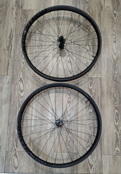 Rodas Bontrager line pro 30