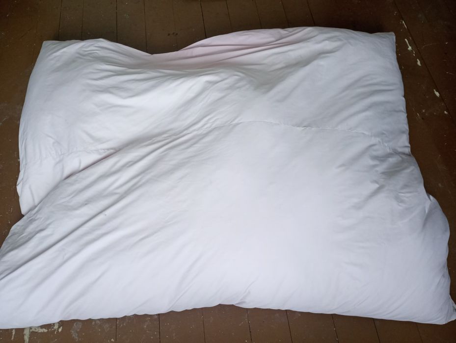 Oddam pierzyne stan dobry