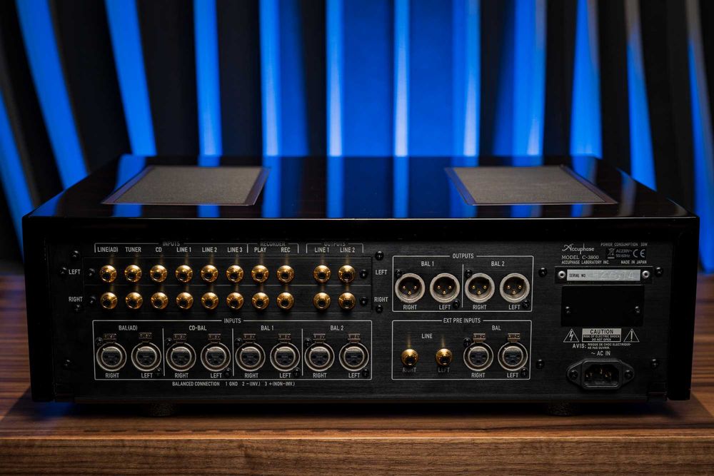 Accuphase C-3800 przedwzmacniacz preamp