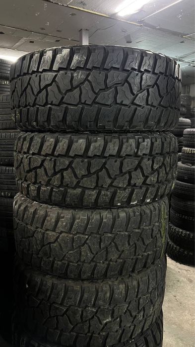Комплект гуми 305/60/18 MICKEY THOMPSON