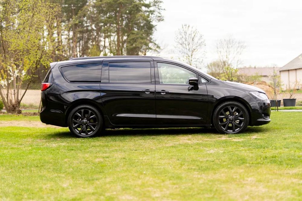 Chrysler Pacifica Limited S najbogatsza wersja