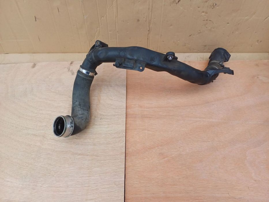 Tiguan Passat B7 2.0TDI CFH Rura Intercoolera 5N0145840C 5N0145762AA
