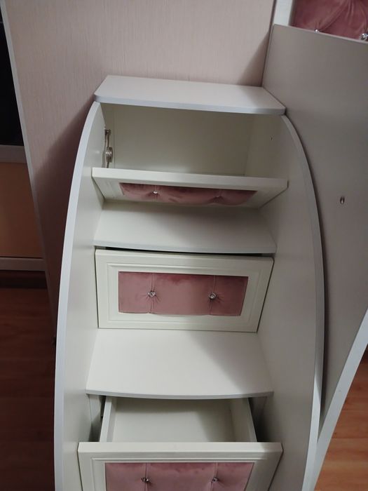 Продам  кровать для дівчинки срочно!!!