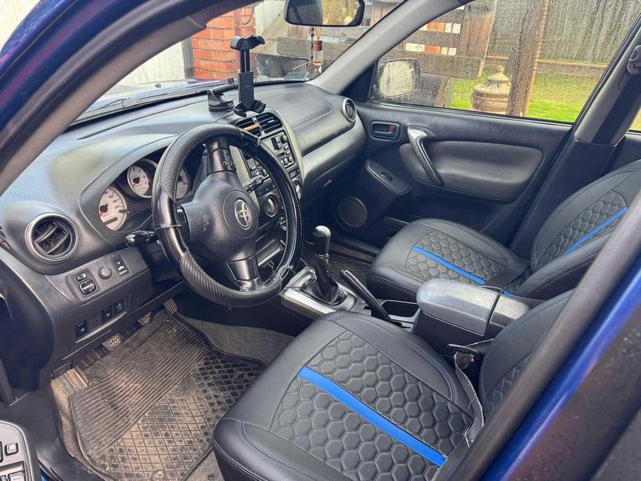 Продам Toyota RAV4