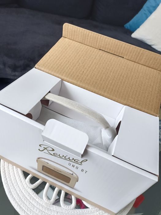 Radio Reviwal Roberts retro nowe.