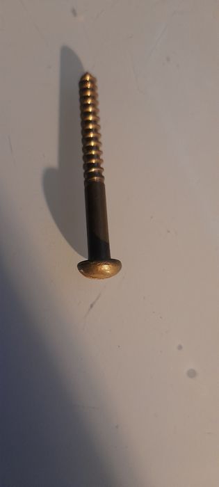 Śruby ozdobne z gwintem