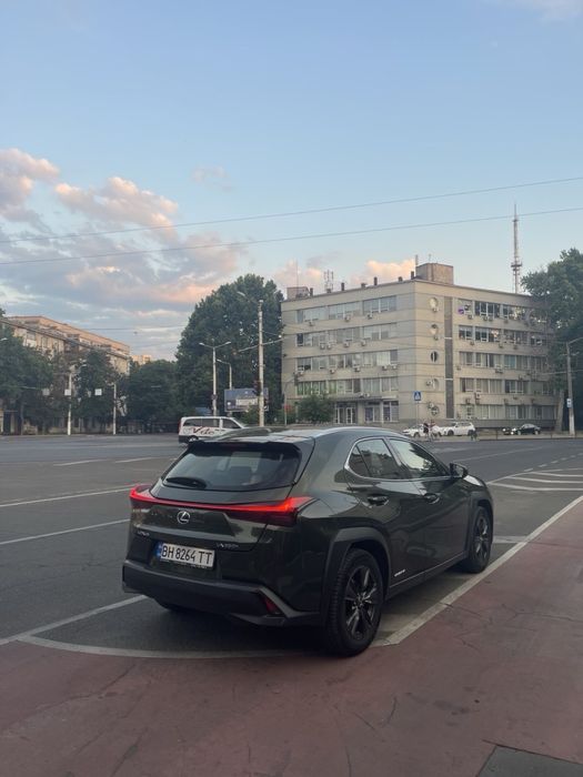 Lexus UX2020 1 покоління