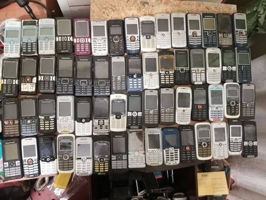 Продам лот телефонів Соні Еріксон