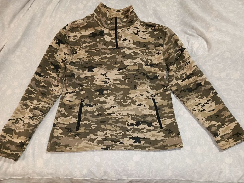 Комуфляжная теплая кофта,внутри флис