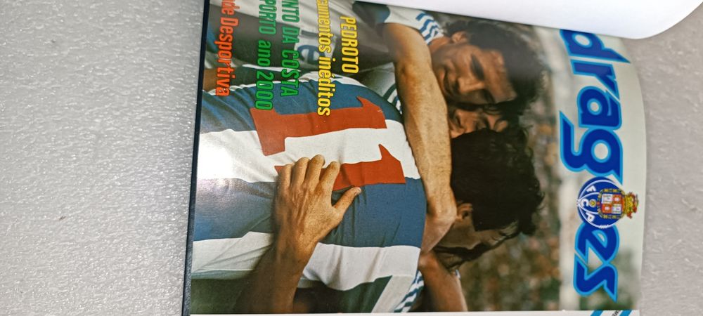 Raro livro com revistas dragões abril de 1985 a dezembro 1985