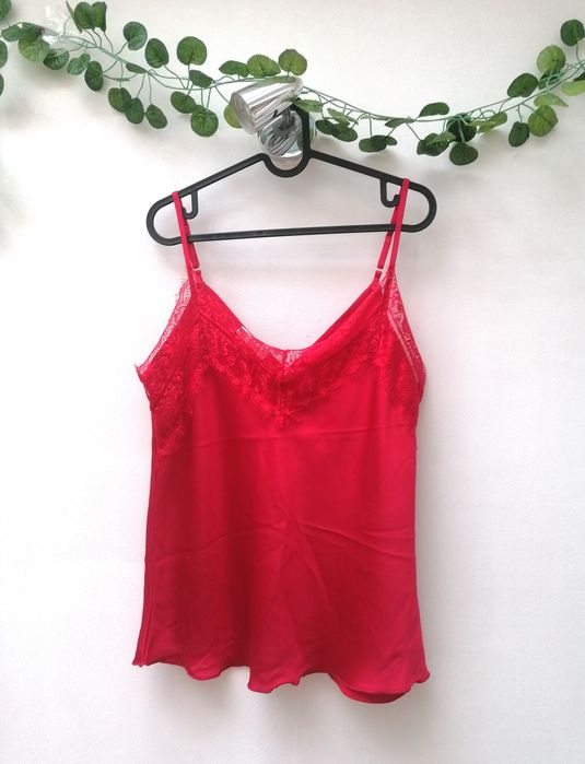 Blusa Vermelha de Alças