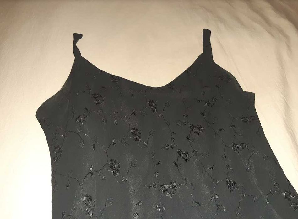 Vestido preto assimétrico
