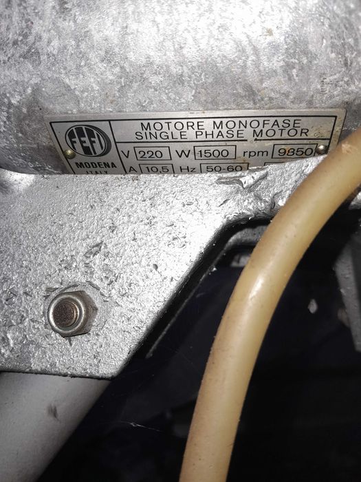 Máquina de Roscar Tubo 1/8" a 2"