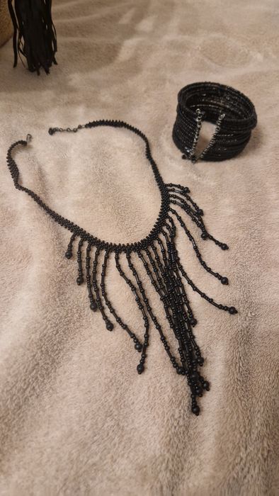 Komplet biżuterii z koralików kolia