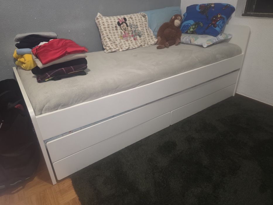 Vendo móveis com pouco uso