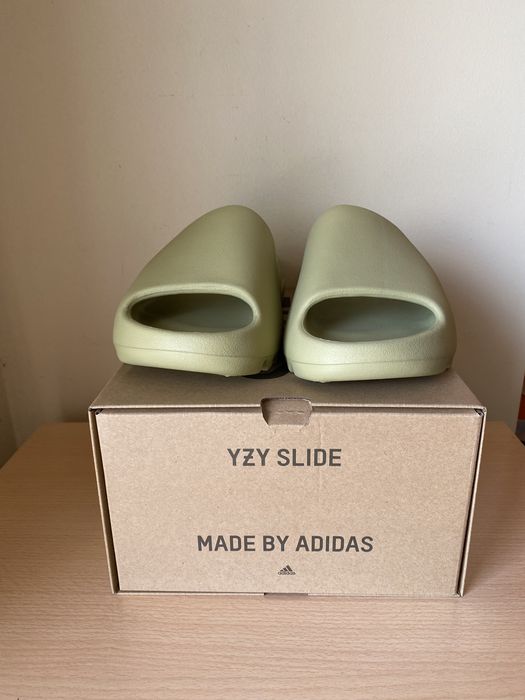 Yeezy Slide Resin