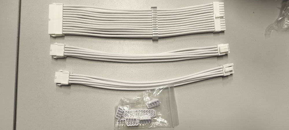 przedłużacze kabli zasilających do komputera PC