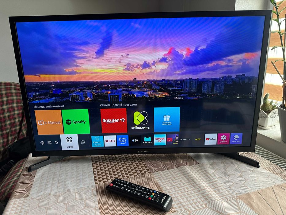 Телевізор Samsung UE32T5372AUXXH 32" Smart TV Full HD