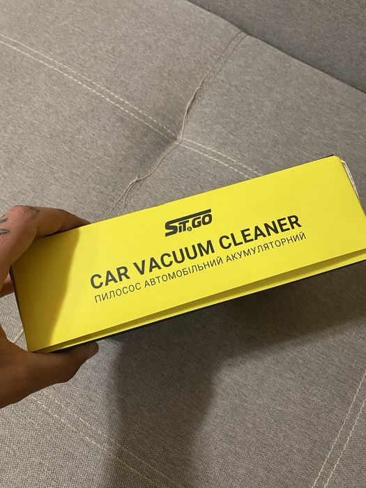 Автомобильный пылесос St.Go (аккумуляторный, 1200 мА, 100 Вт, 6 насадо