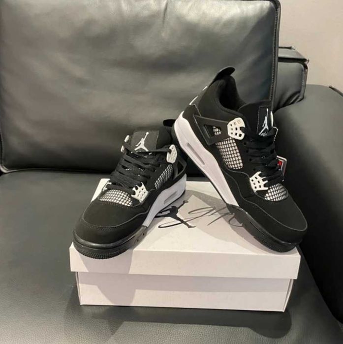 Jordan_4_Retro_R. 44