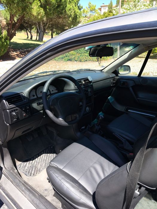 Opel Calibra — fotografia 9