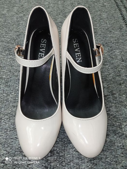 Продам туфли 39 р(25,5 см)